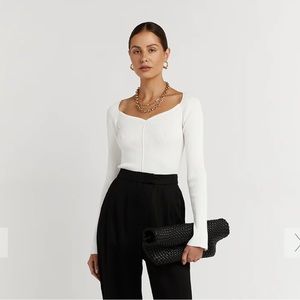 DISSH 💎 JANIE WHITE SWEETHEART KNIT TOP